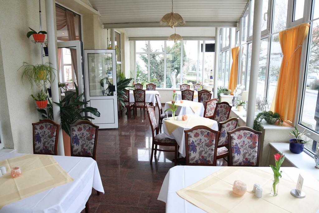 Hotel Poseidon Kuehlungsborn Ngoại thất bức ảnh